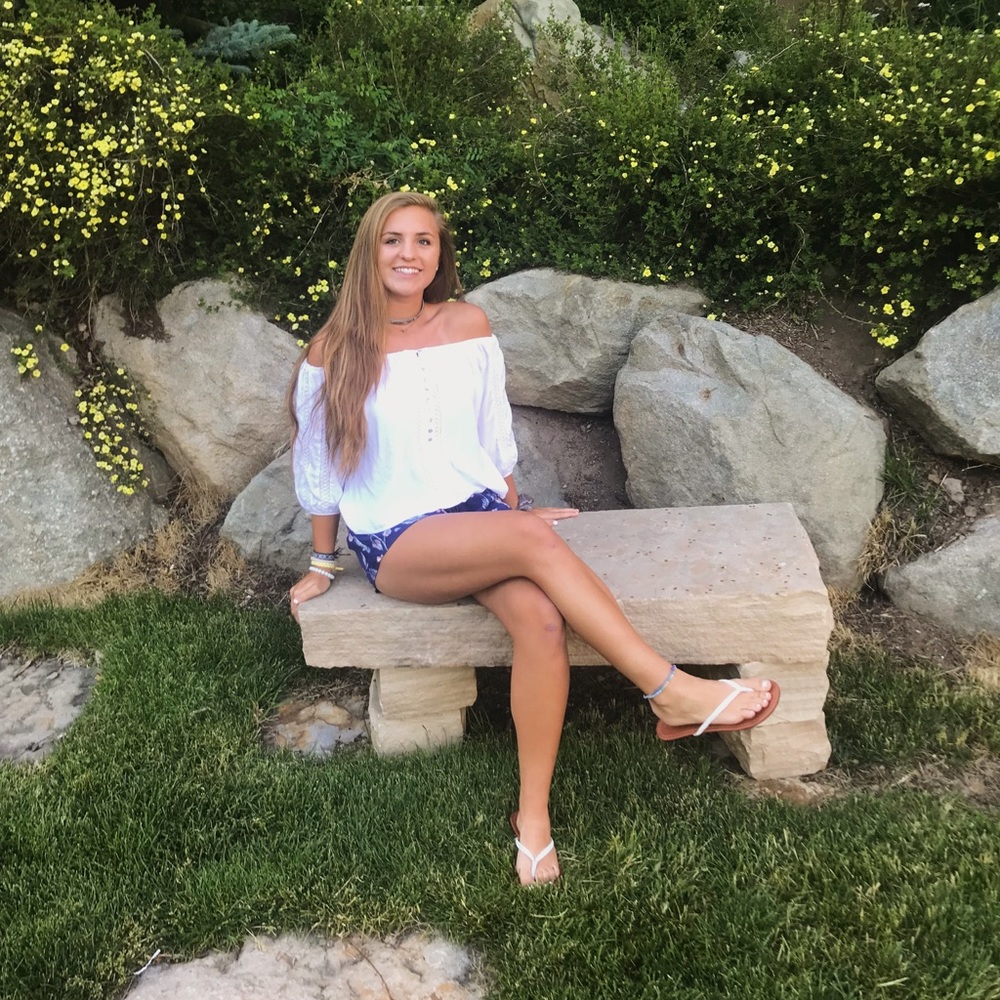 Meet your Posher, Hayley